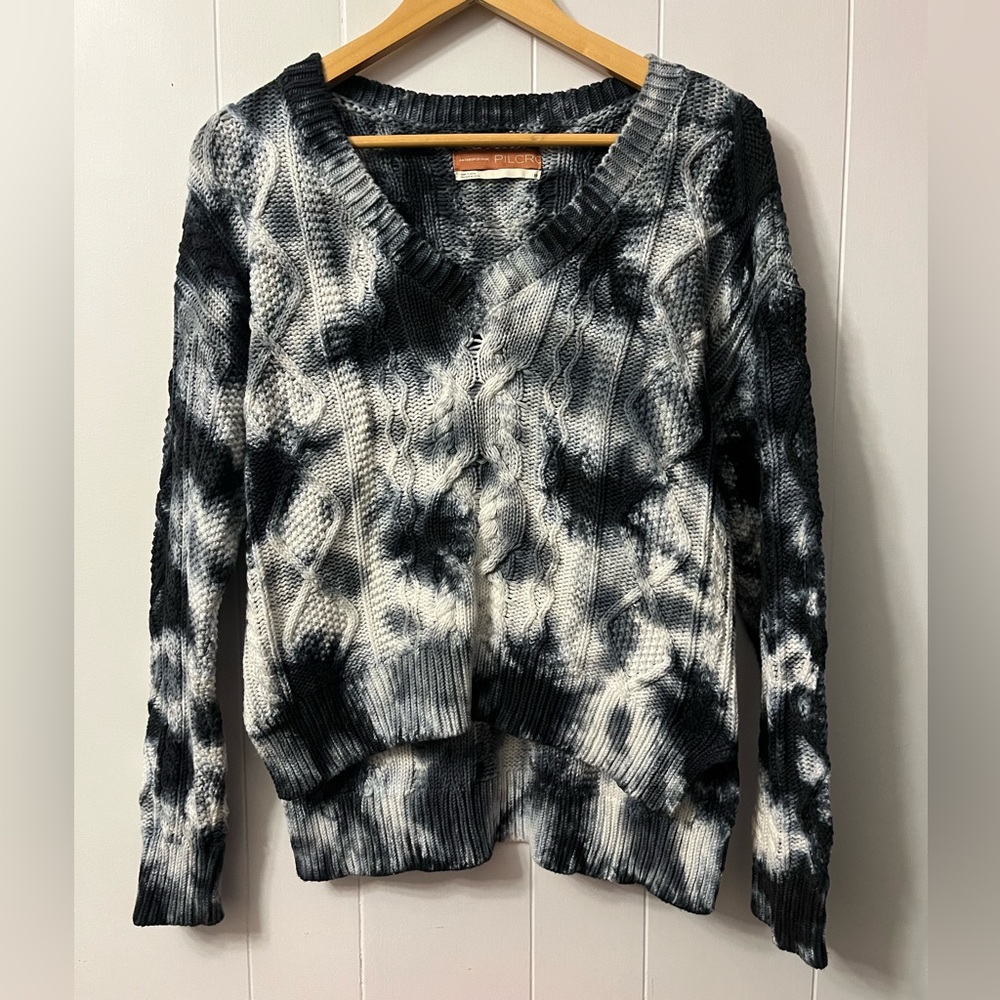 Pilcro Tie Dye Black White Loose Cable Knit Anthropologie V Neck Slouchy Sweater